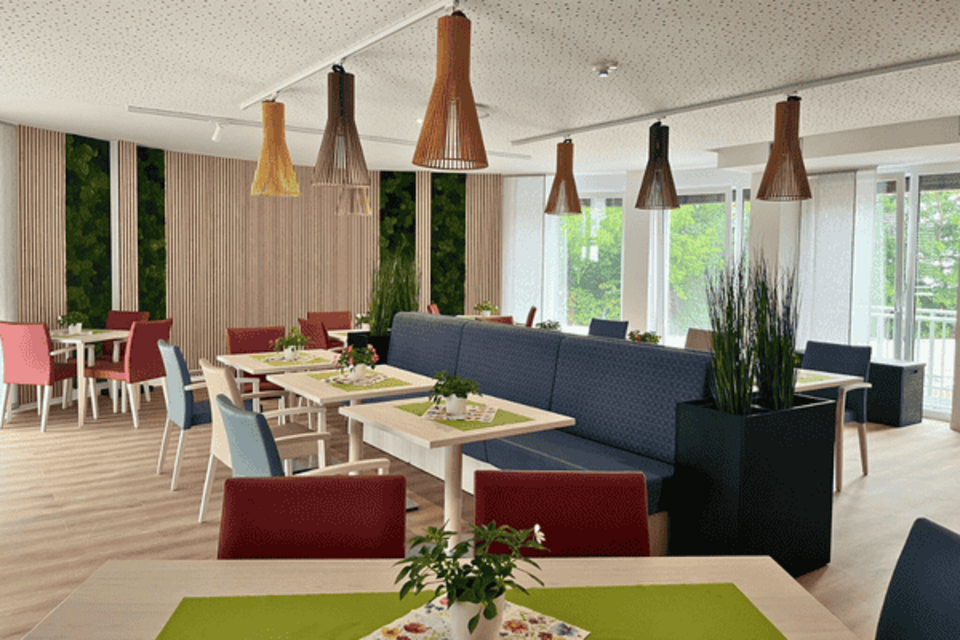 Sitzmöglichkeiten des Restaurant im DRK Haus Maria vom Stein